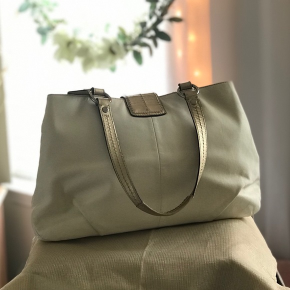 Coach Purse - Picture 4 of 13